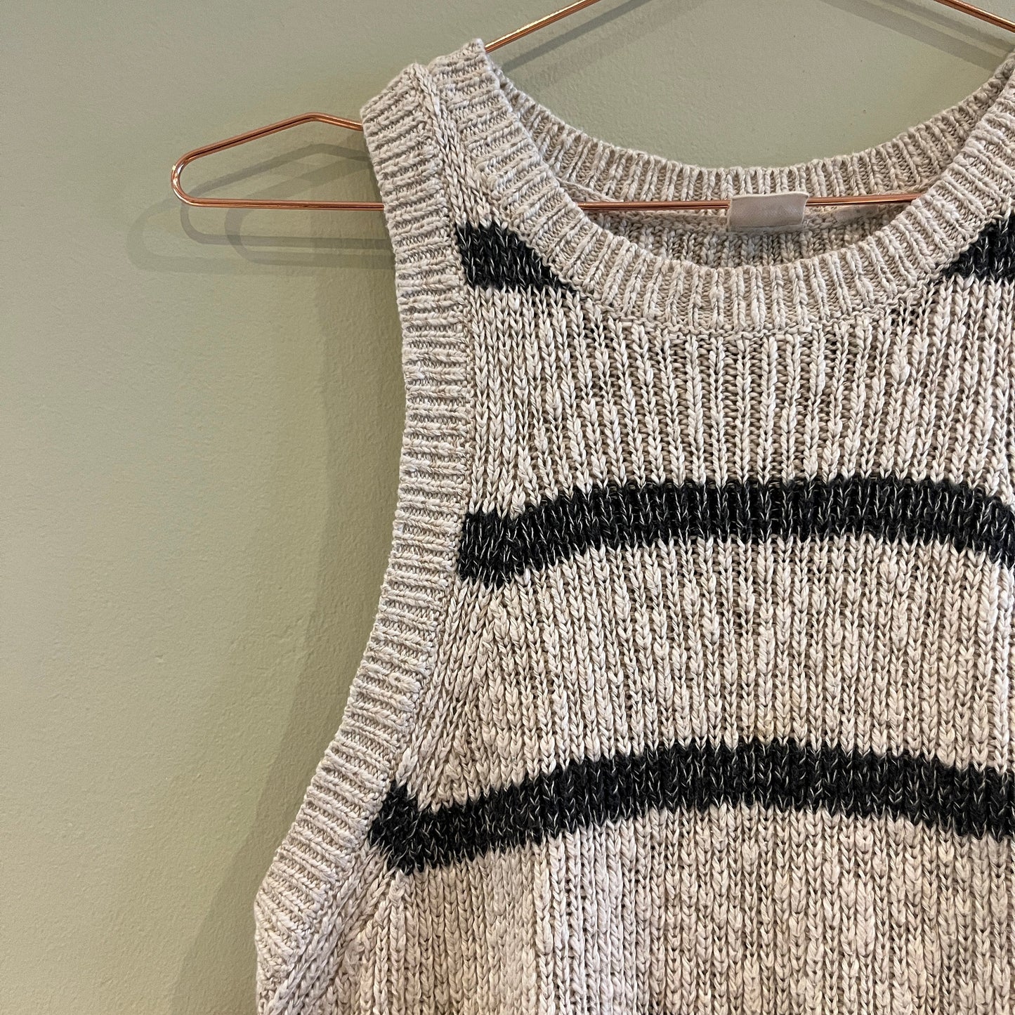 GAP Sleeveless Knit Top - Size M